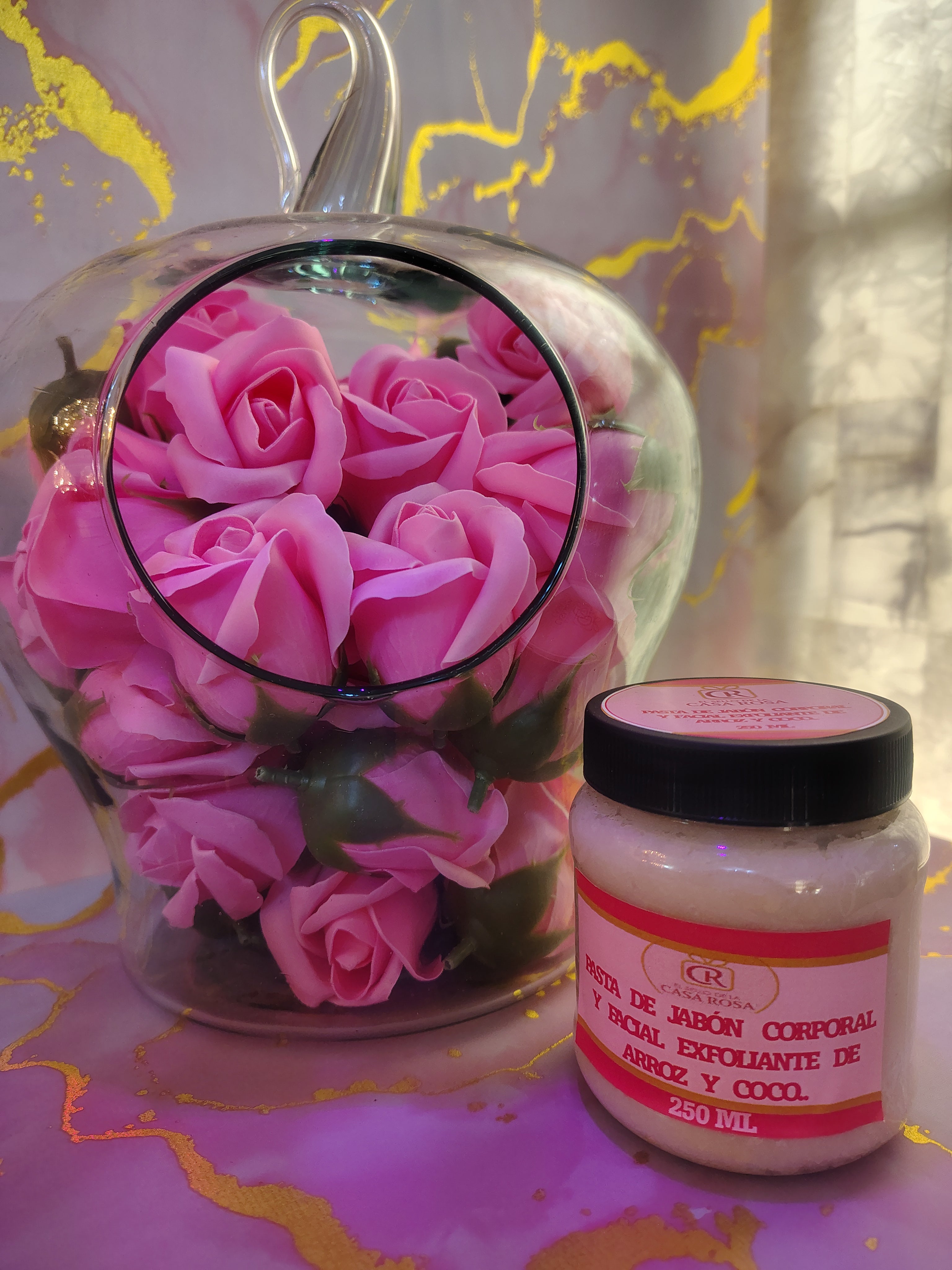 PASTA DE JABÓN CORPORAL Y FACIAL EXFOLIANTE DE ARROZ Y COCO. 250 ml